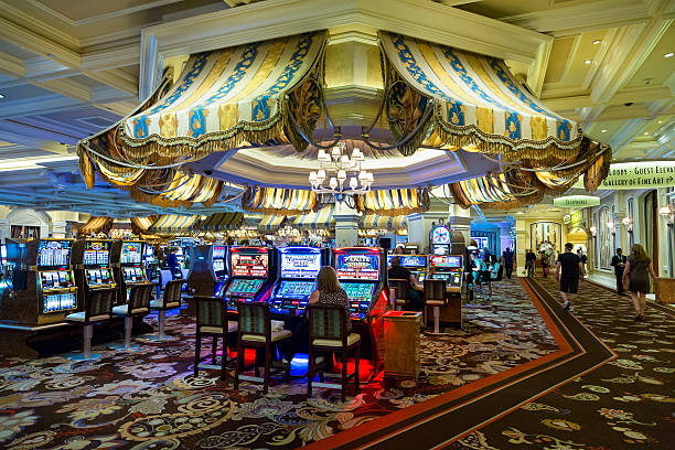 Live dealer studio at mamajitu login showing dealer and multi-camera setup